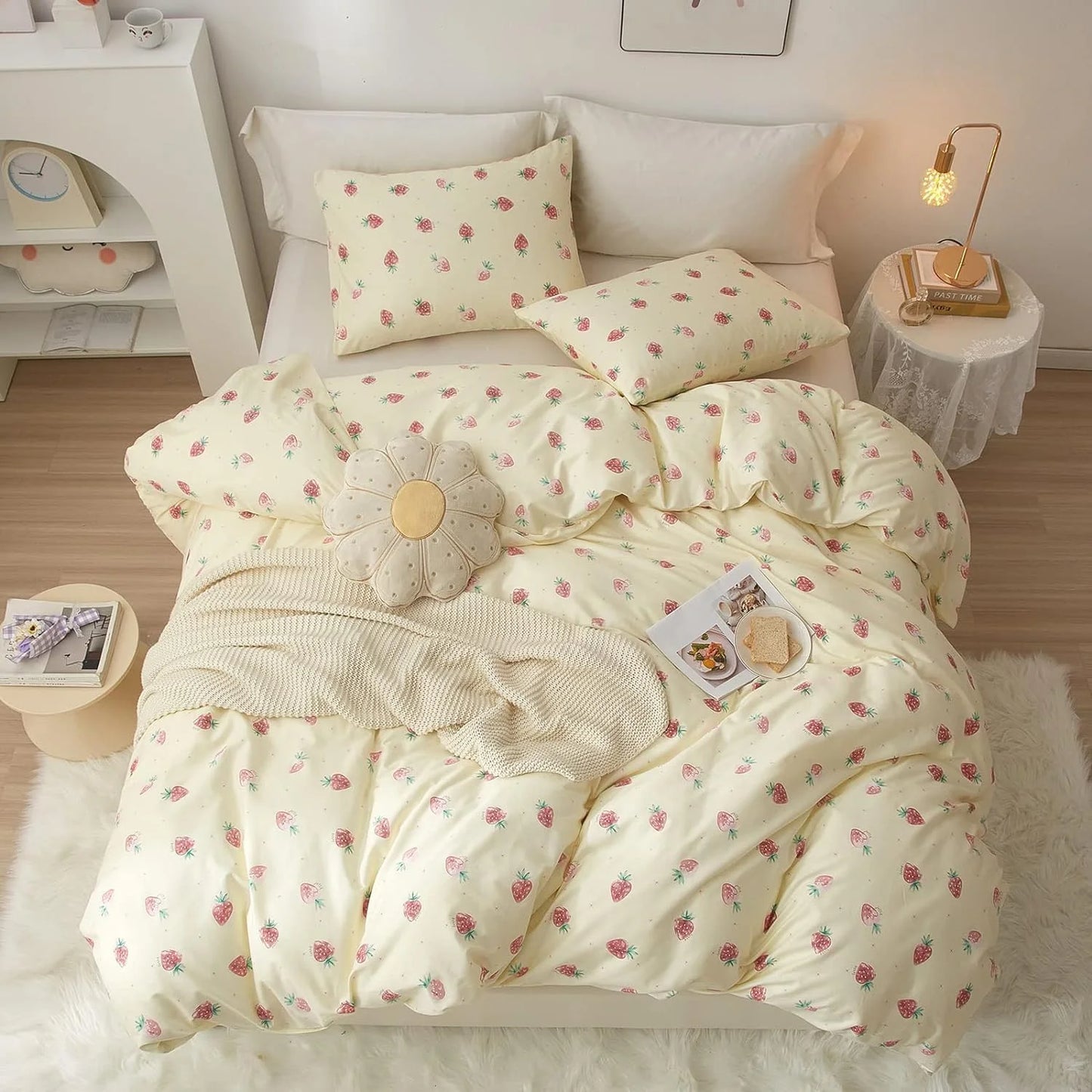 3 Pieces Girl Strawberry Duvet Cover Soft Kawaii Strawberry Bedding Sets Cream White Comforter Cover,Queen Size