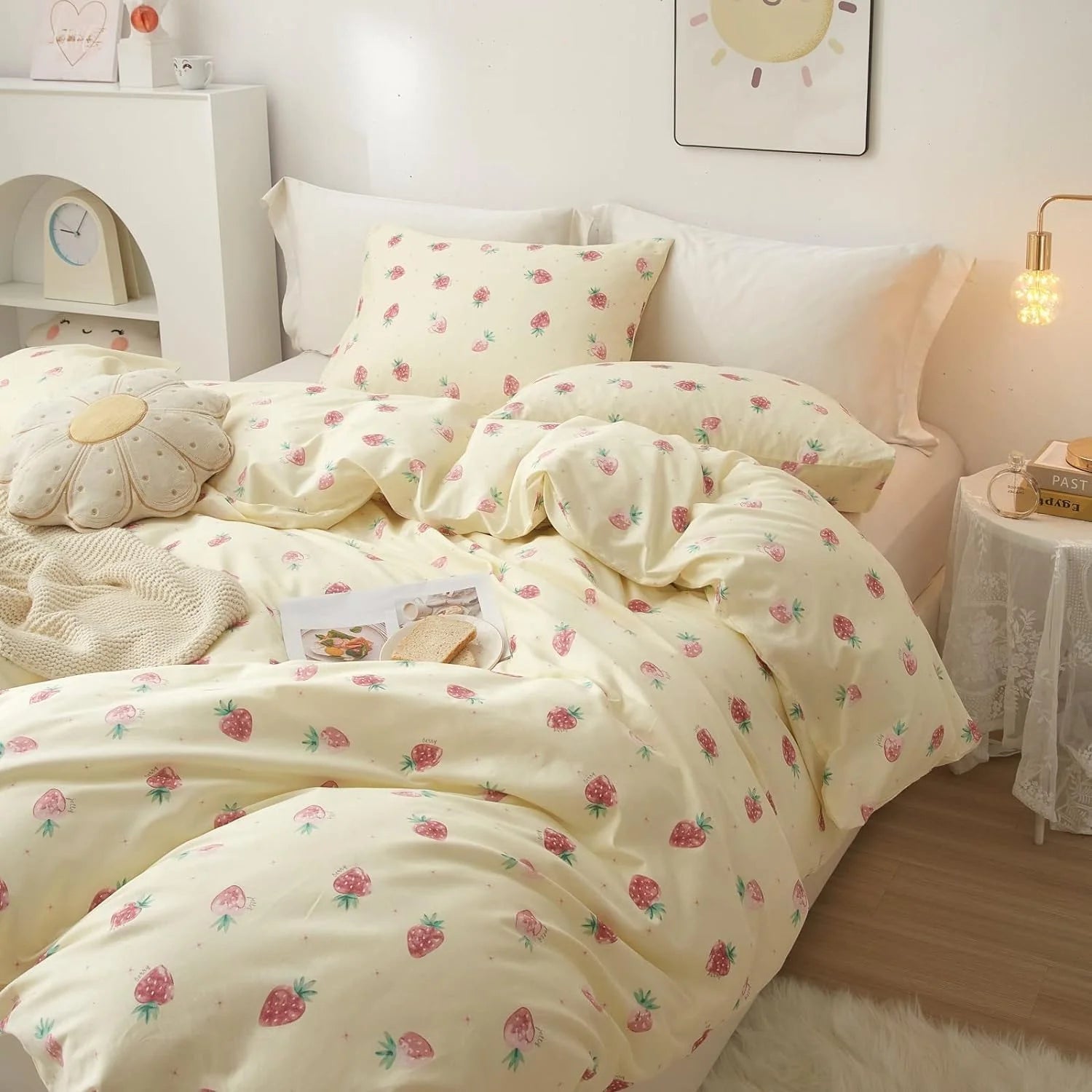 3 Pieces Girl Strawberry Duvet Cover Soft Kawaii Strawberry Bedding Sets Cream White Comforter Cover,Queen Size